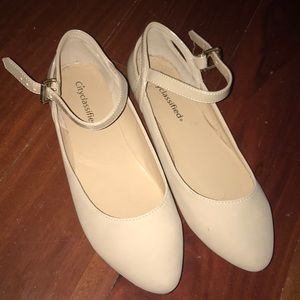 NUDE FLATS